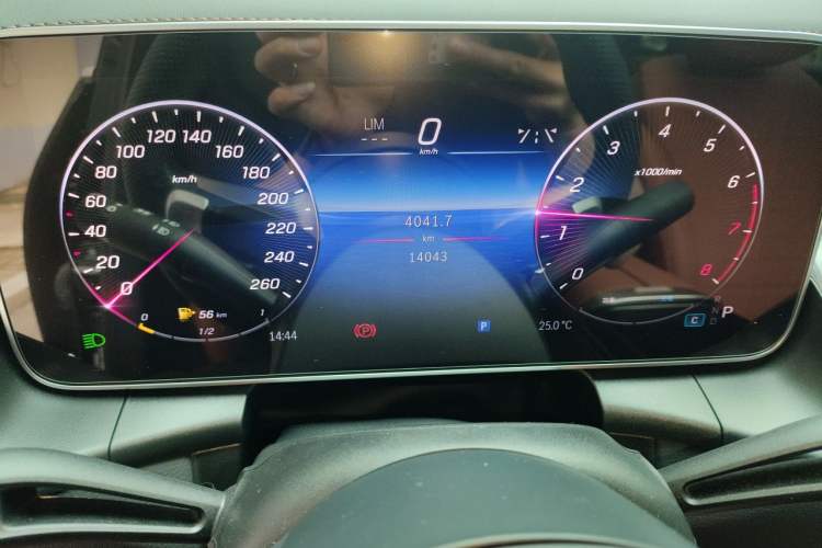 Used Mercedes-Benz GLC 2024 GLC 260 L 4MATIC Luxury Model 5 Seats Instrument Cluster