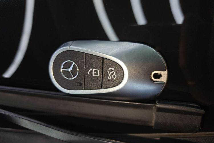 Used Mercedes-Benz GLC 2024 GLC 260 L 4MATIC Luxury Model 5 Seats Interior 1