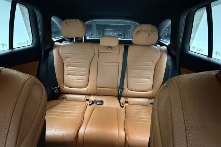 Used Mercedes-Benz GLC 2024 GLC 260 L 4MATIC Dynamic Edition 5-seater Interior 3