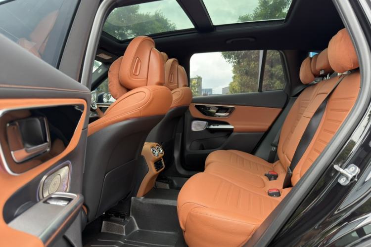 Used Mercedes-Benz GLC 2024 GLC 260 L 4MATIC Dynamic Edition 5-seater Interior 3
