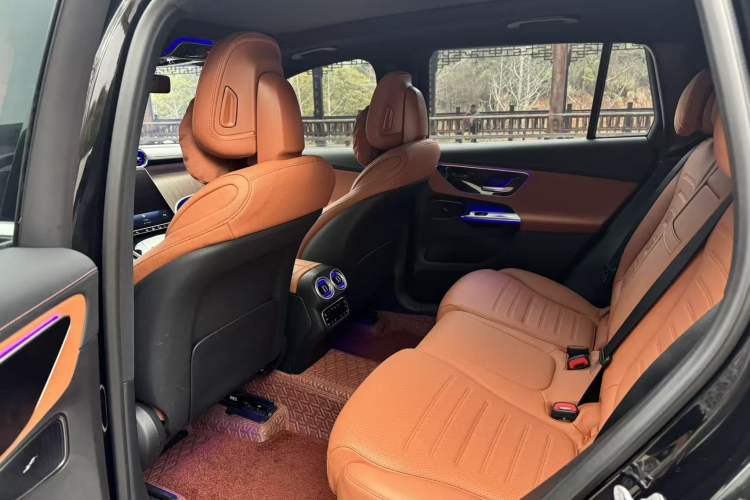 Used Mercedes-Benz GLC 2024 Refreshed GLC 300 L 4MATIC Dynamic Version 5 Seats Interior 4