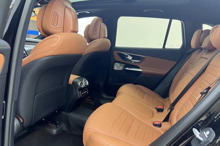 Used Mercedes-Benz GLC 2024 GLC 260 L 4MATIC Dynamic Edition 5-seater Interior 5