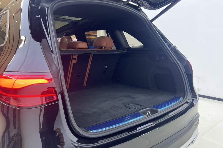 Used Mercedes-Benz GLC 2024 GLC 260 L 4MATIC Dynamic Edition 5-seater Interior 7