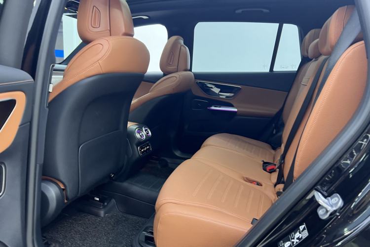Used Mercedes-Benz GLC 2024 GLC 300 L 4MATIC Dynamic Edition 7-seater Interior 9