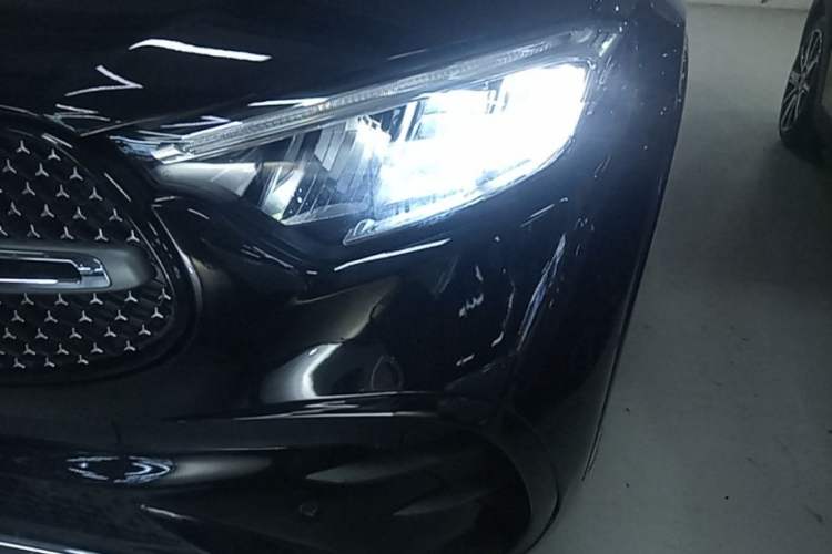 Used Mercedes-Benz GLC 2024 Refreshed GLC 300 L 4MATIC Dynamic Version 5 Seats Left Front Headlight