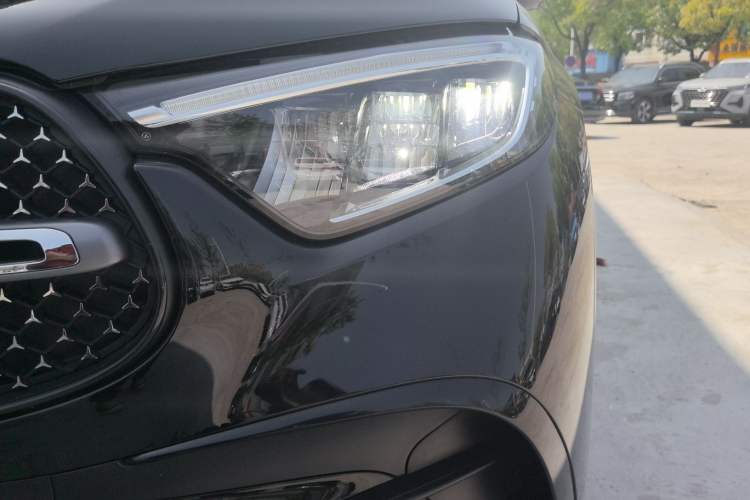 Used Mercedes-Benz GLC 2024 GLC 260 L 4MATIC Luxury Model 5 Seats Left Front Headlight
