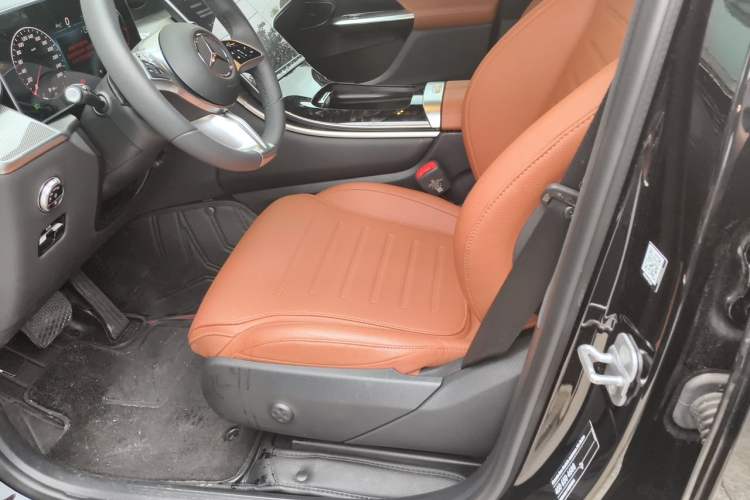 Used Mercedes-Benz GLC 2024 GLC 260 L 4MATIC Dynamic Edition 5-seater Left Front Seat