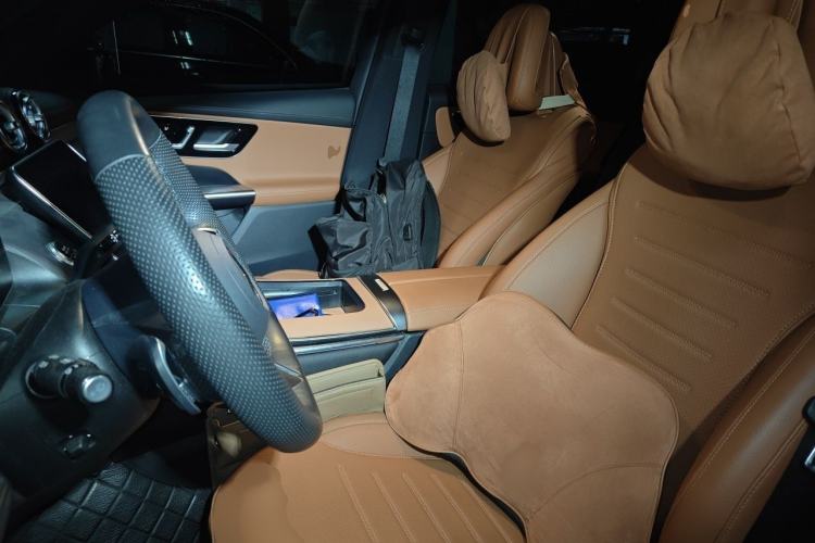 Used Mercedes-Benz GLC 2024 GLC 260 L 4MATIC Luxury Model 5 Seats Left Front Seat