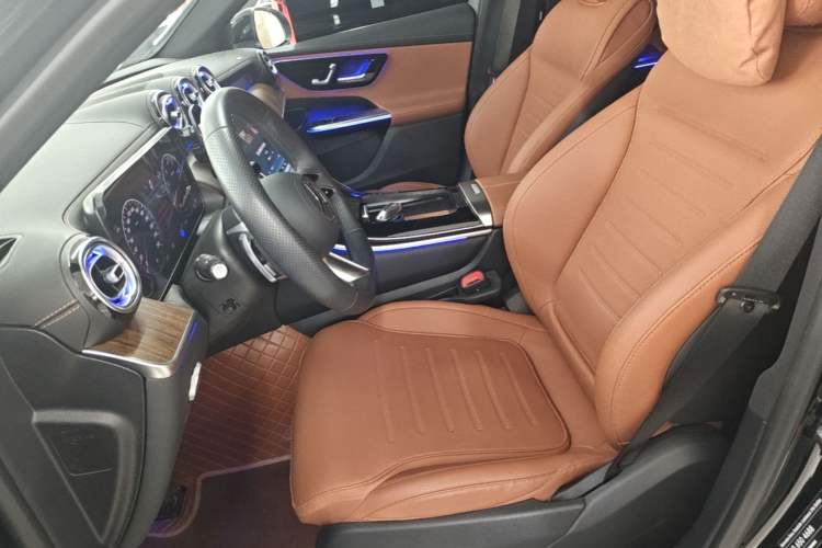 Used Mercedes-Benz GLC 2024 GLC 300 L 4MATIC Dynamic Edition 7-seater Left Front Seat