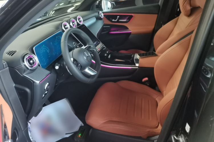 Used Mercedes-Benz GLC 2024 Refreshed GLC 260 L 4MATIC Luxury Version 7-Seater Left Front Seat