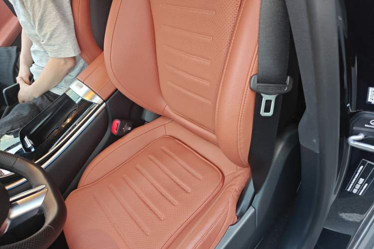 Used Mercedes-Benz GLC 2024 GLC 300 L 4MATIC Dynamic Edition 5-seater Left Front Seat