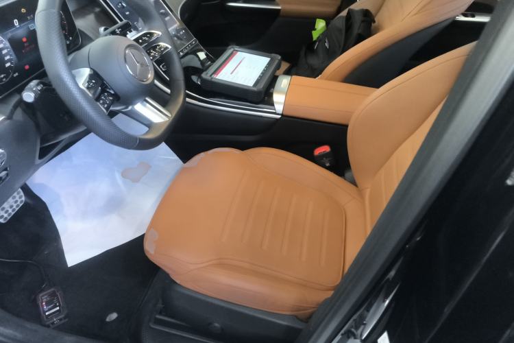 Used Mercedes-Benz GLC 2024 Refreshed GLC 300 L 4MATIC Dynamic Version 5 Seats Left Front Seat