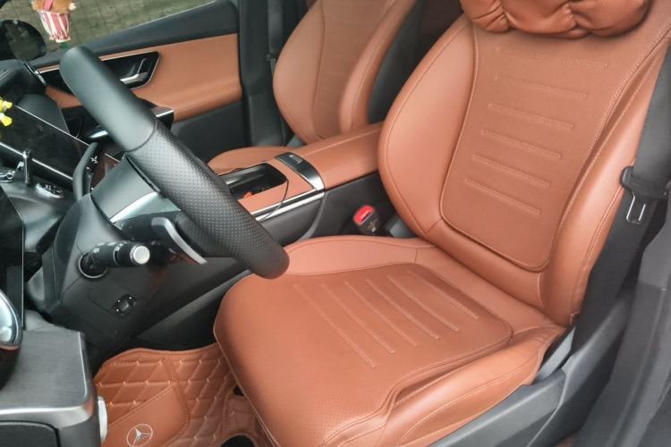 Used Mercedes-Benz GLC 2024 Refreshed GLC 300 L 4MATIC Dynamic Version 5 Seats Left Front Seat