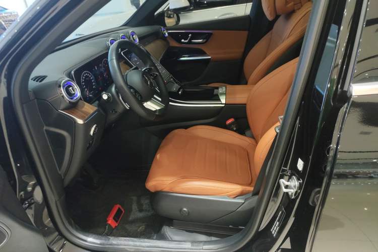 Used Mercedes-Benz GLC 2024 GLC 300 L 4MATIC Dynamic Edition 5-seater Left Front Seat