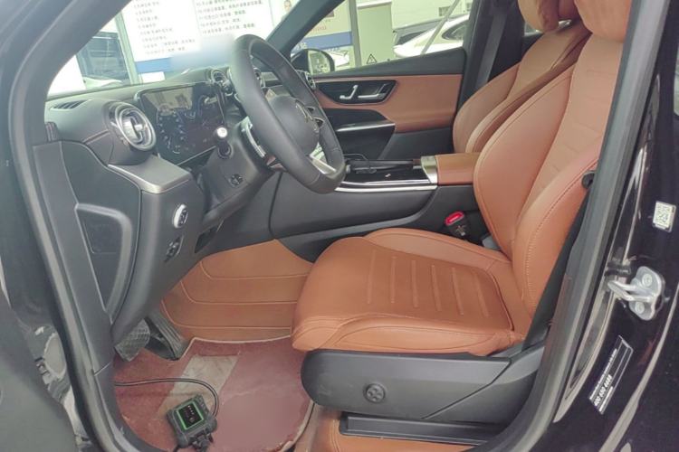 Used Mercedes-Benz GLC 2024 GLC 260 L 4MATIC Luxury Model 5 Seats Left Front Seat