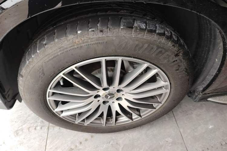 Used Mercedes-Benz GLC 2024 Refreshed GLC 300 L 4MATIC Dynamic Version 5 Seats Left Front Wheel Hub