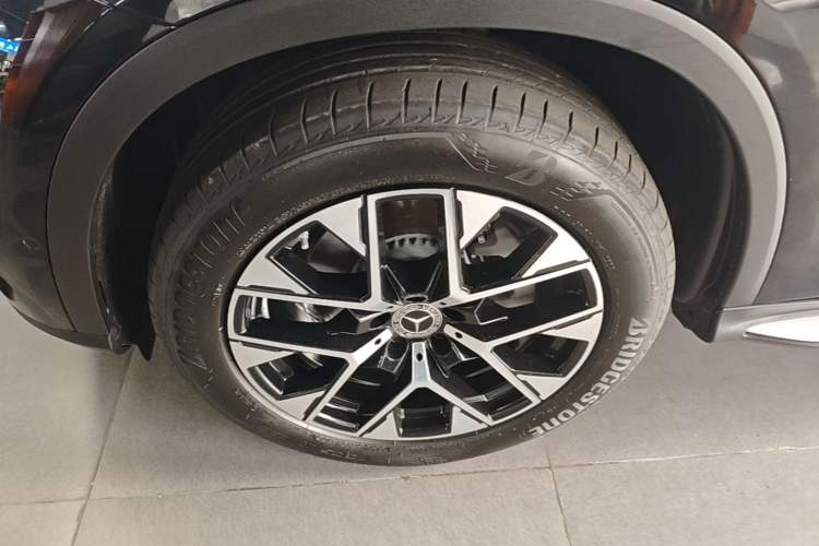 Used Mercedes-Benz GLC 2024 GLC 260 L 4MATIC Dynamic Edition 5-seater Left Front Wheel Hub