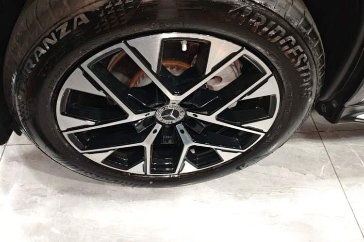 Used Mercedes-Benz GLC 2024 GLC 260 L 4MATIC Luxury Model 5 Seats Left Front Wheel Hub