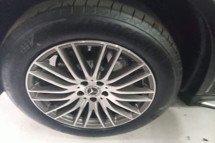 Used Mercedes-Benz GLC 2024 Refreshed GLC 300 L 4MATIC Dynamic Version 5 Seats Left Front Wheel Hub