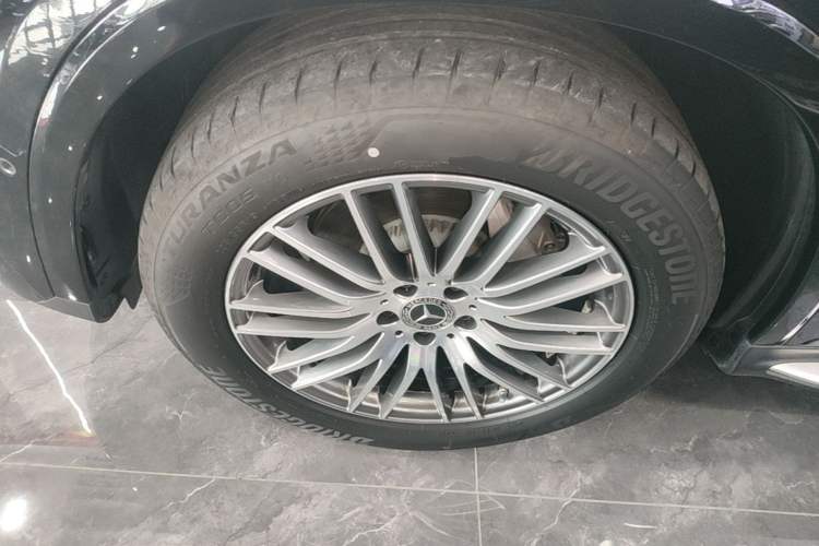Used Mercedes-Benz GLC 2024 GLC 300 L 4MATIC Dynamic Edition 5-seater Left Front Wheel Hub
