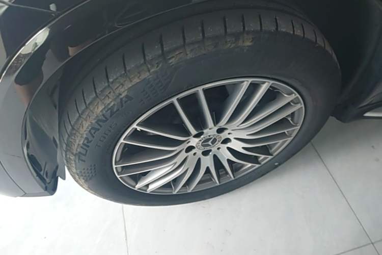 Used Mercedes-Benz GLC 2024 Refreshed GLC 300 L 4MATIC Dynamic Version 5 Seats Left Front Wheel Hub