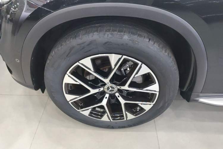 Used Mercedes-Benz GLC 2024 GLC 260 L 4MATIC Dynamic Edition 5-seater Left Front Wheel Hub