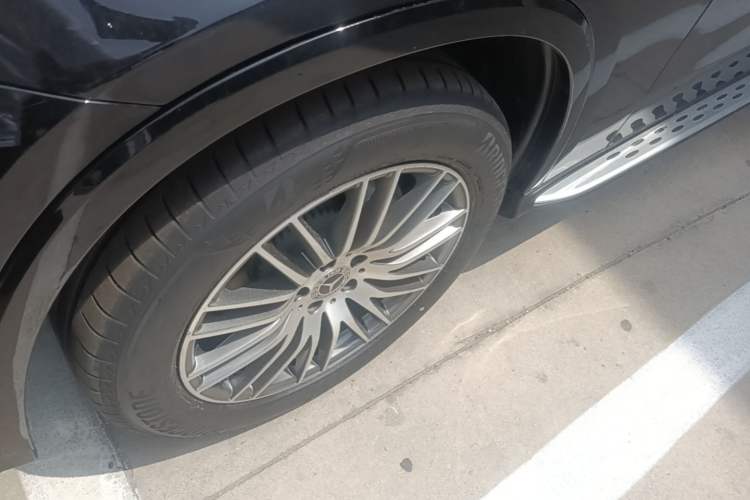 Used Mercedes-Benz GLC 2024 Refreshed GLC 300 L 4MATIC Dynamic Version 5 Seats Left Front Wheel Hub