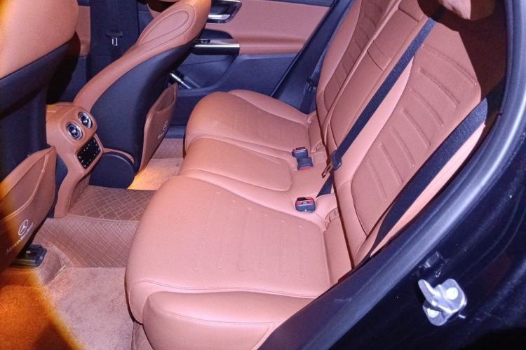 Used Mercedes-Benz GLC 2024 GLC 300 L 4MATIC Dynamic Edition 5-seater Left Rear Seat
