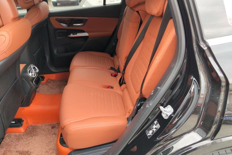 Used Mercedes-Benz GLC 2024 GLC 300 L 4MATIC Dynamic Edition 7-seater Left Rear Seat