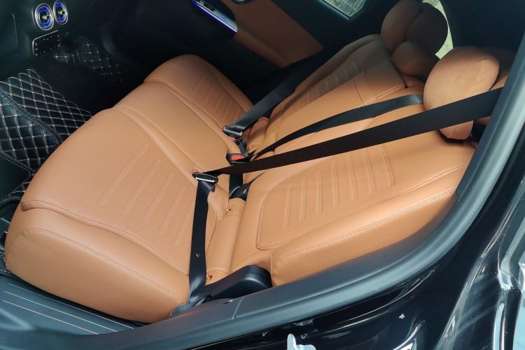 Used Mercedes-Benz GLC 2024 Refreshed GLC 300 L 4MATIC Dynamic Version 7-Seater Left Rear Seat