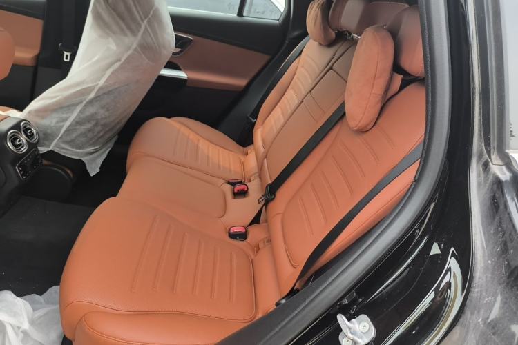 Used Mercedes-Benz GLC 2024 GLC 300 L 4MATIC Luxury Model 5 Seats Left Rear Seat