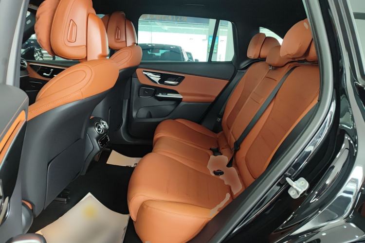Used Mercedes-Benz GLC 2024 GLC 260 L 4MATIC Luxury Model 5 Seats Left Rear Seat