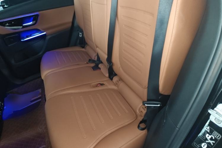 Used Mercedes-Benz GLC 2024 GLC 300 L 4MATIC Dynamic Edition 7-seater Left Rear Seat