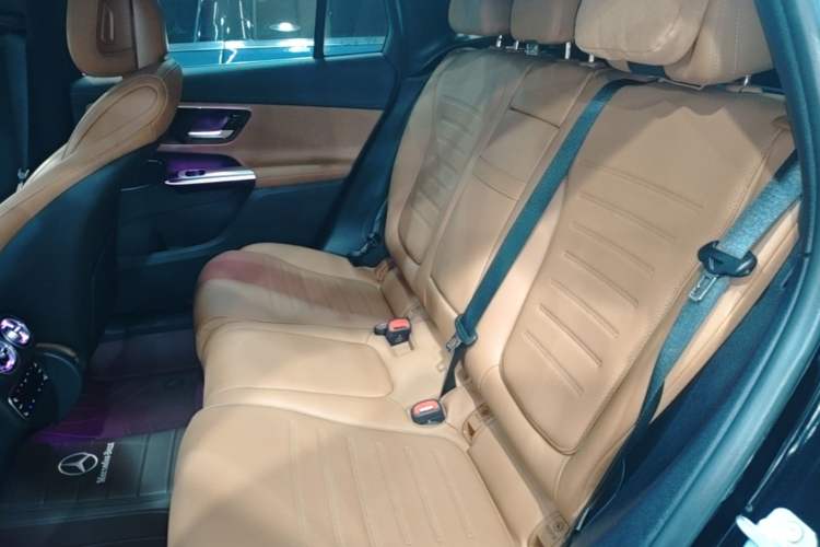 Used Mercedes-Benz GLC 2024 GLC 260 L 4MATIC Luxury Model 5 Seats Left Rear Seat