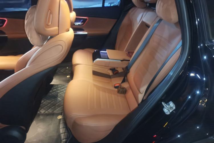 Used Mercedes-Benz GLC 2024 GLC 260 L 4MATIC Dynamic Edition 5-seater Left Rear Seat