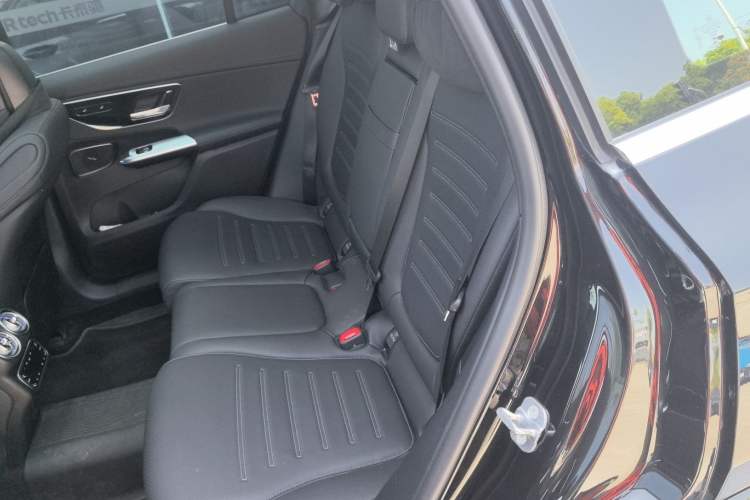 Used Mercedes-Benz GLC 2024 GLC 260 L 4MATIC Luxury Model 5 Seats Left Rear Seat