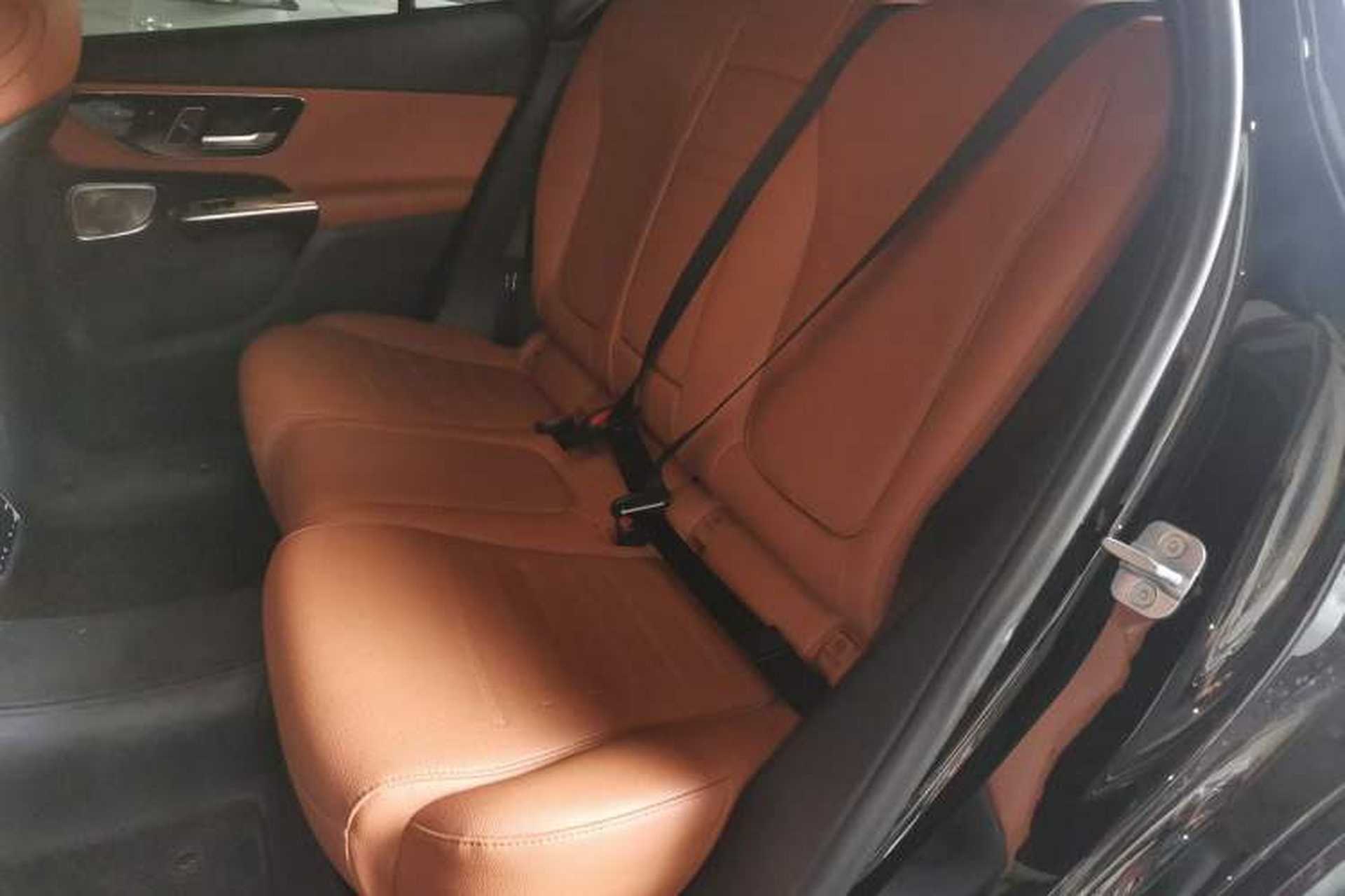 Used Mercedes-Benz GLC 2024 GLC 300 L 4MATIC Luxury Model 5 Seats Left Rear Seat