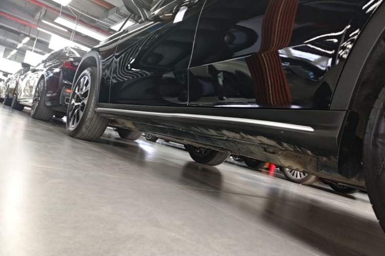Used Mercedes-Benz GLC 2024 GLC 260 L 4MATIC Dynamic Edition 5-seater Left Side Sill