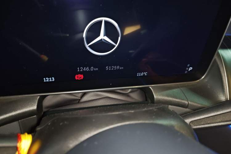 Used Mercedes-Benz GLC 2024 GLC 300 L 4MATIC Luxury Model 5 Seats Odometer Close Up