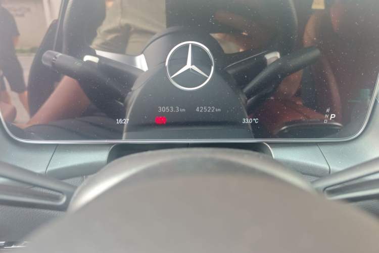 Used Mercedes-Benz GLC 2024 Refreshed GLC 300 L 4MATIC Dynamic Version 5 Seats Odometer Close Up