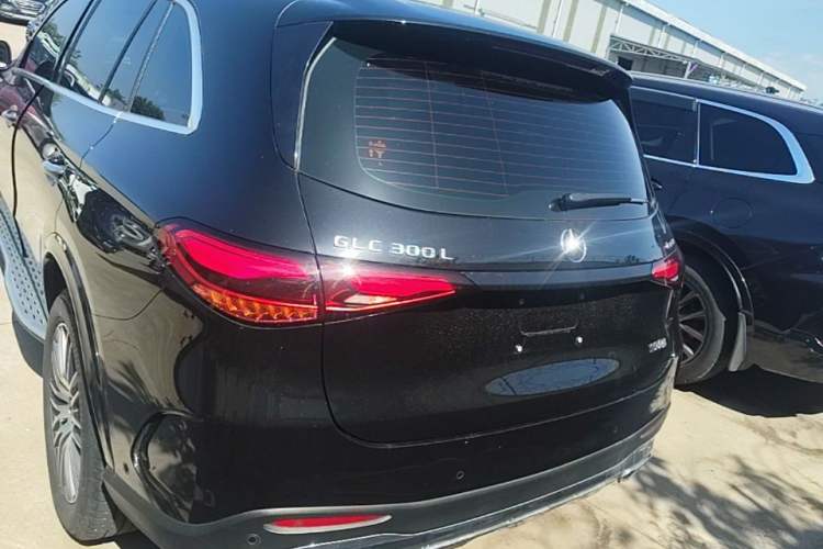 Used Mercedes-Benz GLC 2024 Refreshed GLC 300 L 4MATIC Dynamic Version 5 Seats Rear