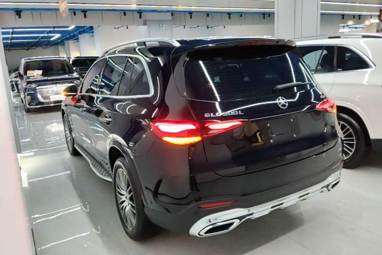 Used Mercedes-Benz GLC 2024 Refreshed GLC 300 L 4MATIC Dynamic Version 5 Seats Rear Left 45 Deg