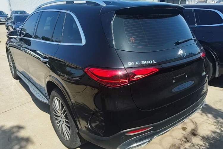 Used Mercedes-Benz GLC 2024 Refreshed GLC 300 L 4MATIC Dynamic Version 5 Seats Rear Left 45 Deg