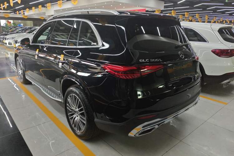 Used Mercedes-Benz GLC 2024 Refreshed GLC 300 L 4MATIC Dynamic Version 5 Seats Rear Left 45 Deg