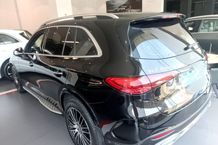 Used Mercedes-Benz GLC 2024 GLC 300 L 4MATIC Luxury Model 5 Seats Rear Left 45 Deg