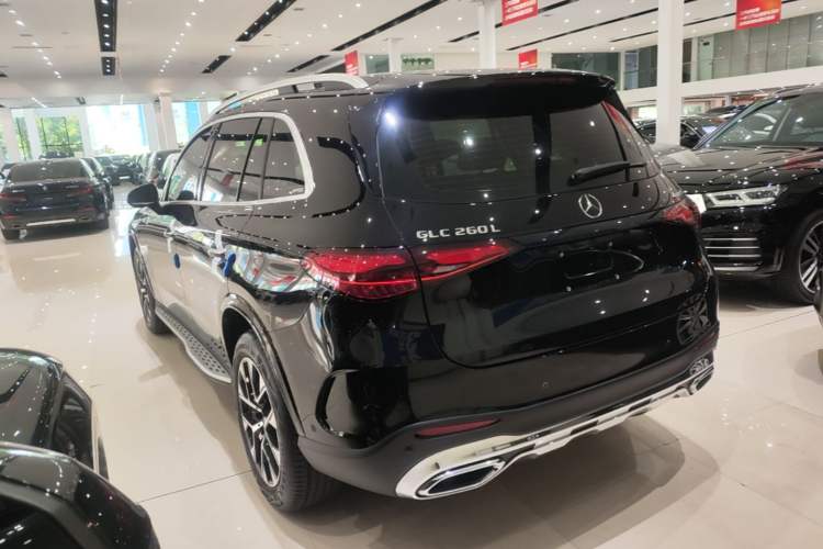 Used Mercedes-Benz GLC 2024 Facelifted GLC 260 L 4MATIC Luxury Version 5 Seats Rear Left 45 Deg