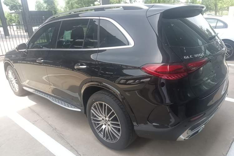 Used Mercedes-Benz GLC 2024 Refreshed GLC 300 L 4MATIC Dynamic Version 5 Seats Rear Left 45 Deg