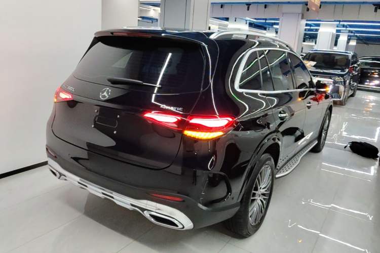 Used Mercedes-Benz GLC 2024 Refreshed GLC 300 L 4MATIC Dynamic Version 5 Seats Rear Right 45 Deg