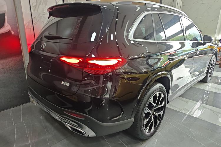 Used Mercedes-Benz GLC 2024 Facelifted GLC 260 L 4MATIC Luxury Version 5 Seats Rear Right 45 Deg