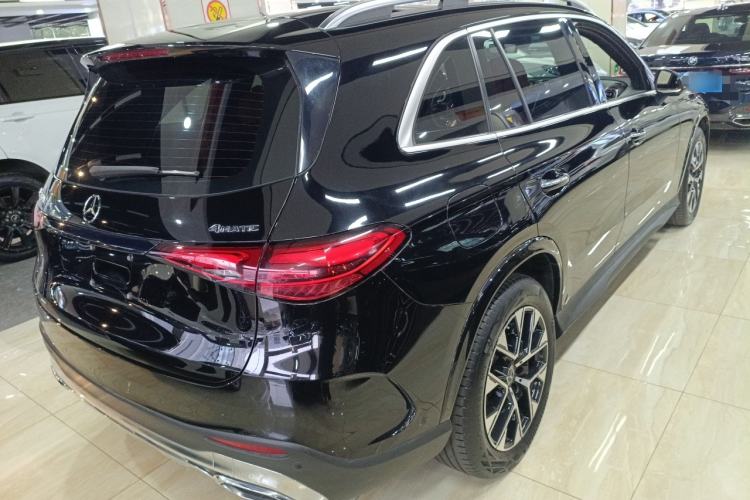 Used Mercedes-Benz GLC 2024 Facelifted GLC 260 L 4MATIC Luxury Version 5 Seats Rear Right 45 Deg